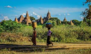 Temple Hopping Around Bagan, Myanmar